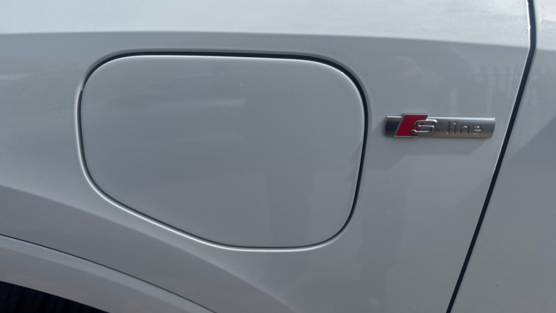 Audi Q3 45 TFSI e S Line 5dr S Tronic Estate